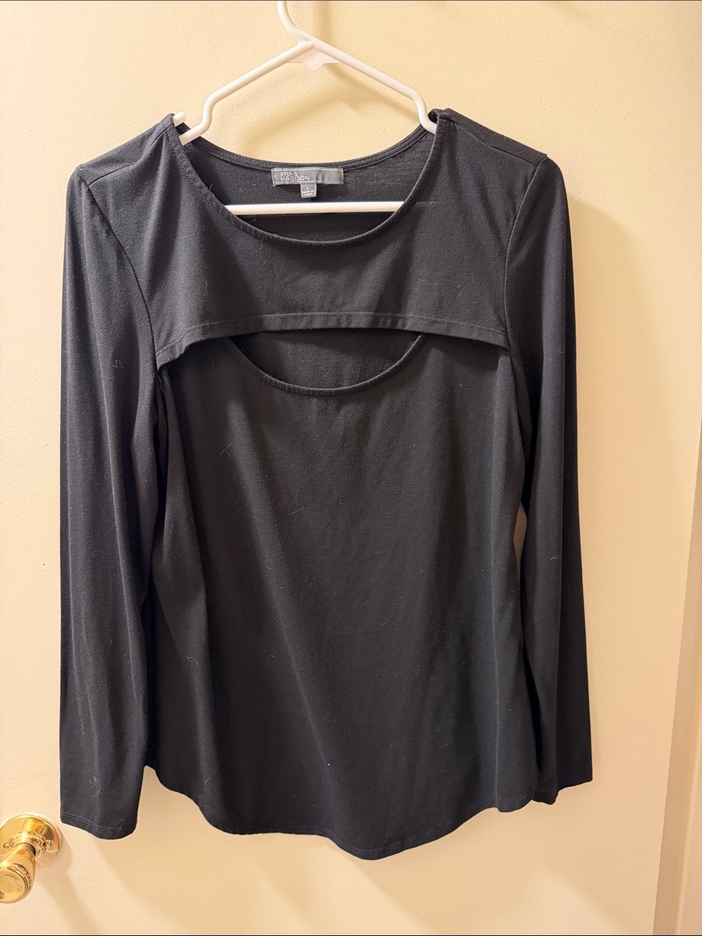 89th & Madison Black Long-Sleeve Cutout Layered Top